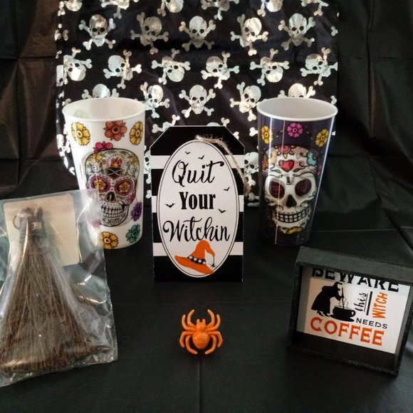 👻 Halloween Decorations 7 Pc Set: Witch, Skull, Tote, Cups, Spider, + Gift 🎁 - Picture 1 of 12